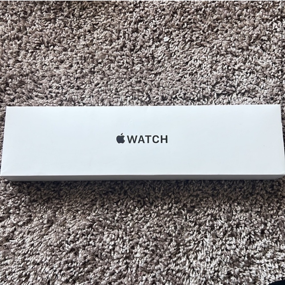 Apple Watch SE GPS, 44mm, (2nd Generation) brand new still in box!!!